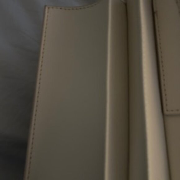 Ladies Handbag - Picture 5 of 13